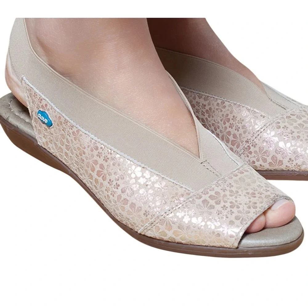 Cloud caliber sandals